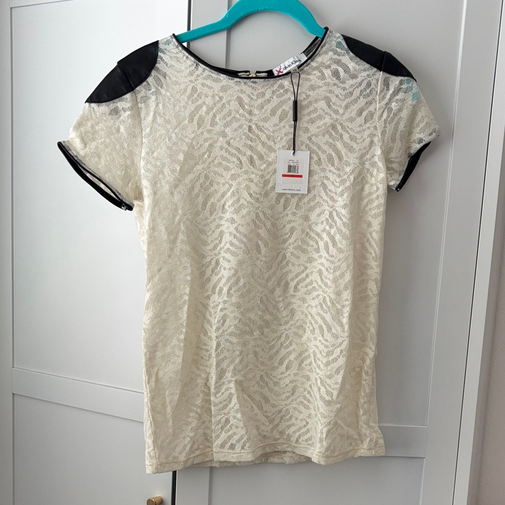 NWT Calvin Klein Cream Lace Short Sleeve Top with Black Trim